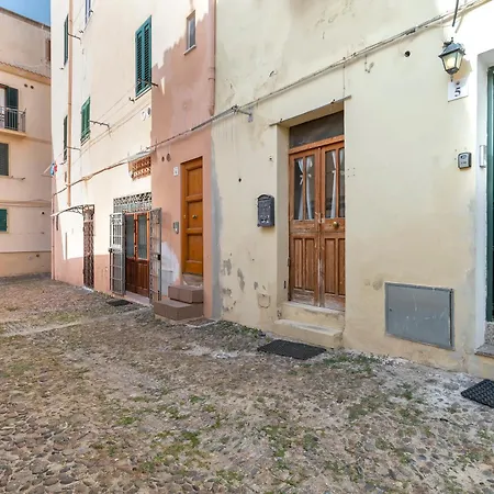 Sardinia Re - Casa Pinuccia Альгеро
